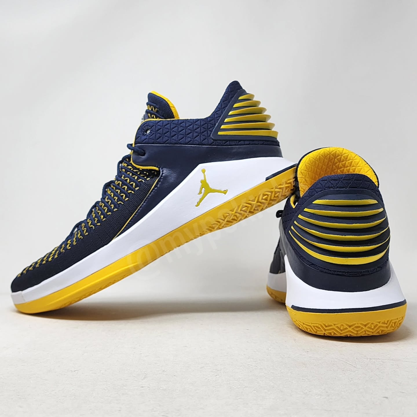 Air Jordan 32 Low - Victor Oladipo Indiana Pacers PE