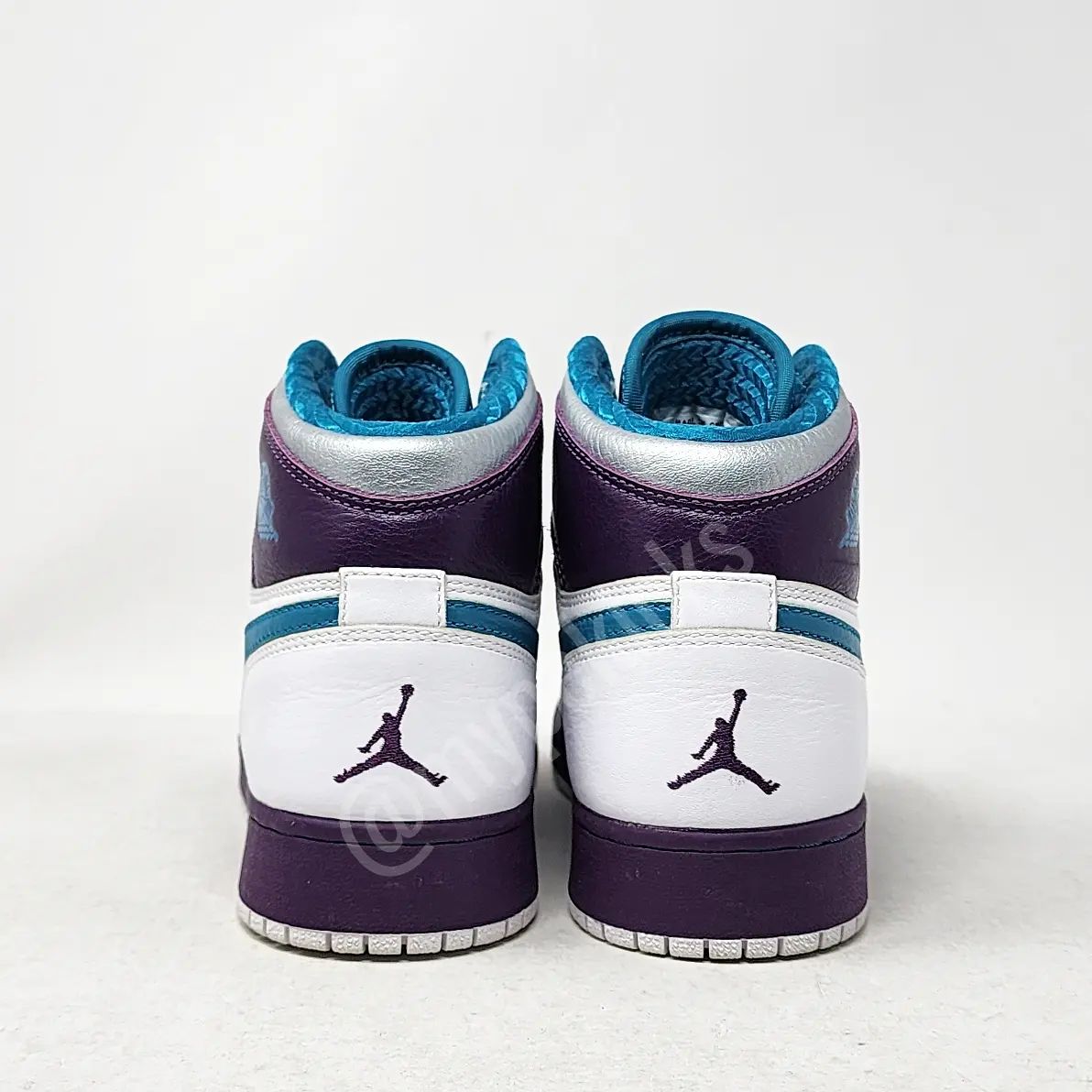 Air Jordan 01 Retro High OG - Charlotte Hornets PE