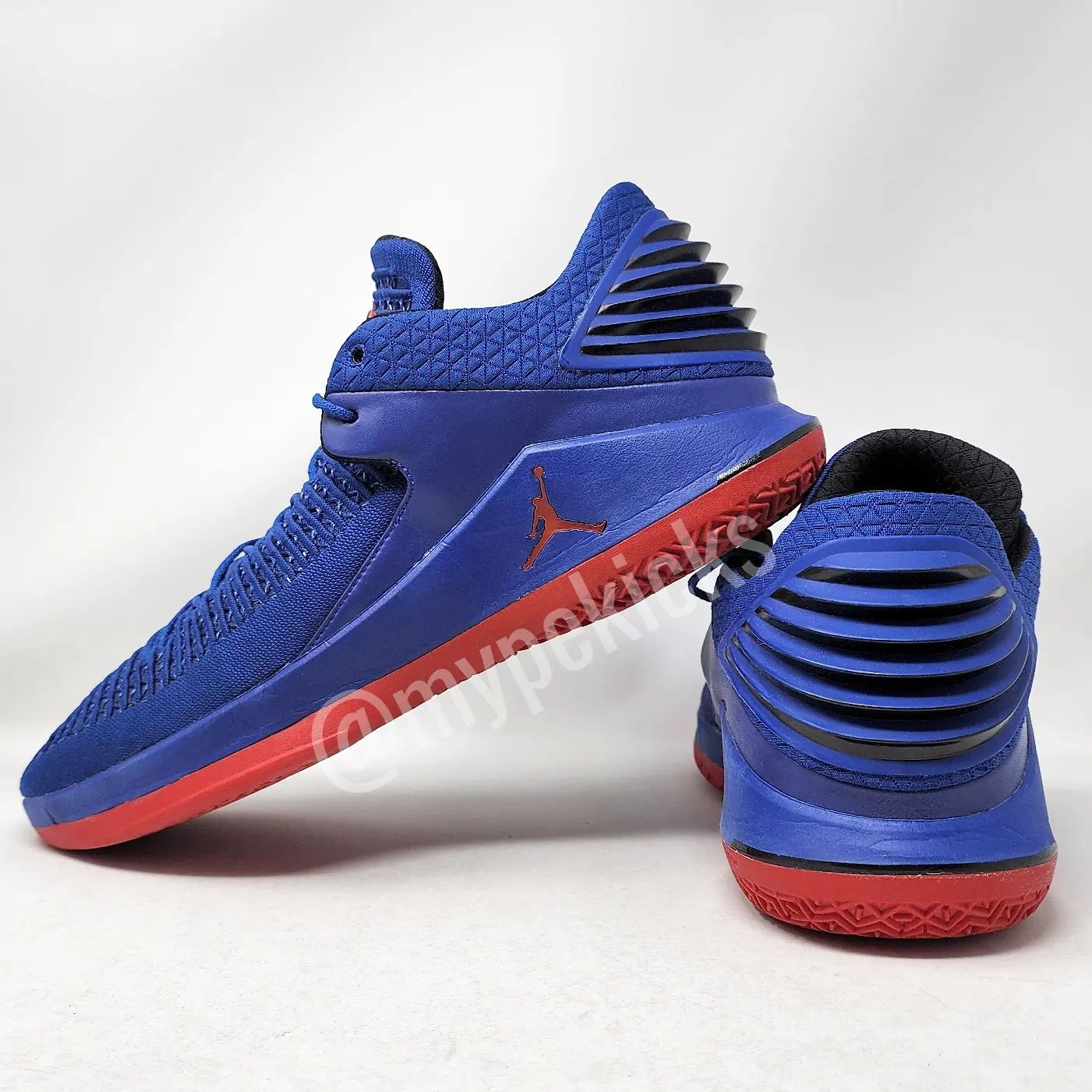 AJ 32 低帮 - 德拉蒙德活塞队 PE