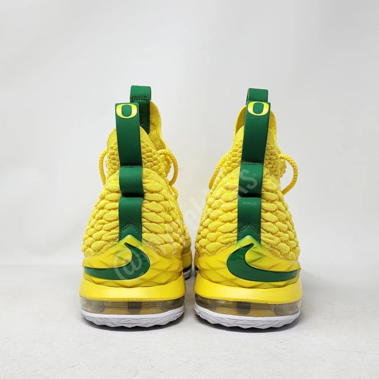 Nike LeBron 15 - Oregon Ducks PE