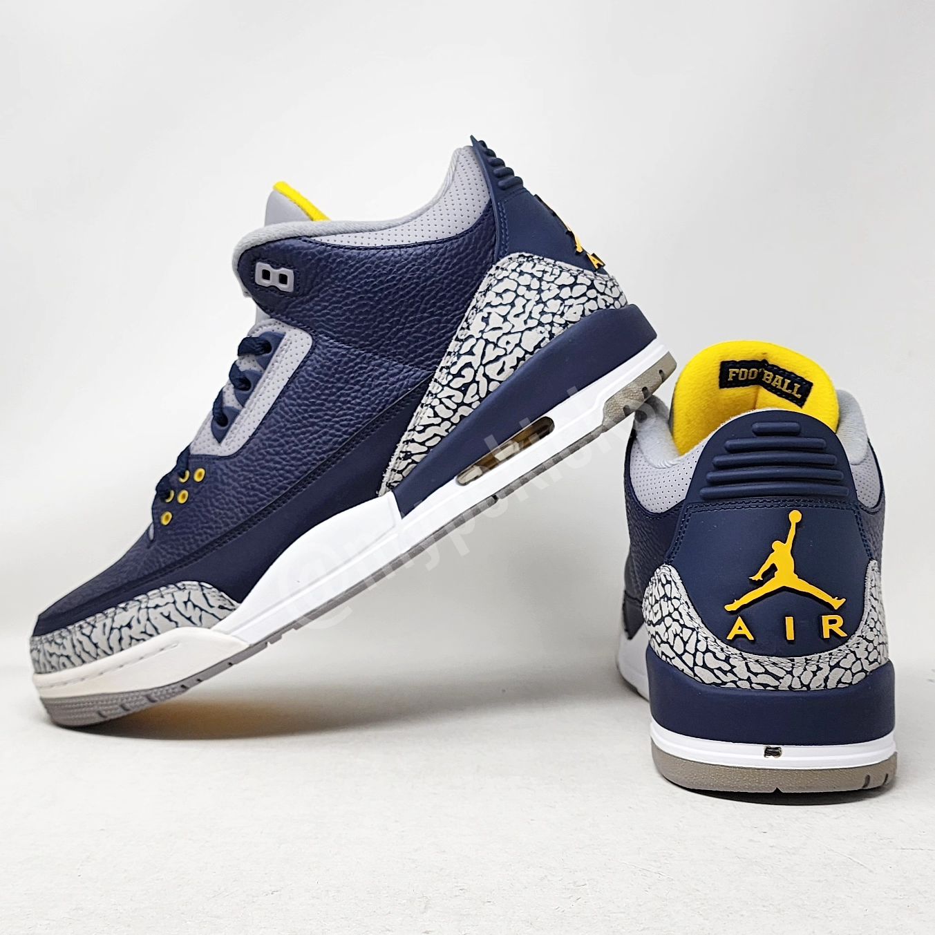 Air Jordan 03 Retro - Michigan Wolverines PE