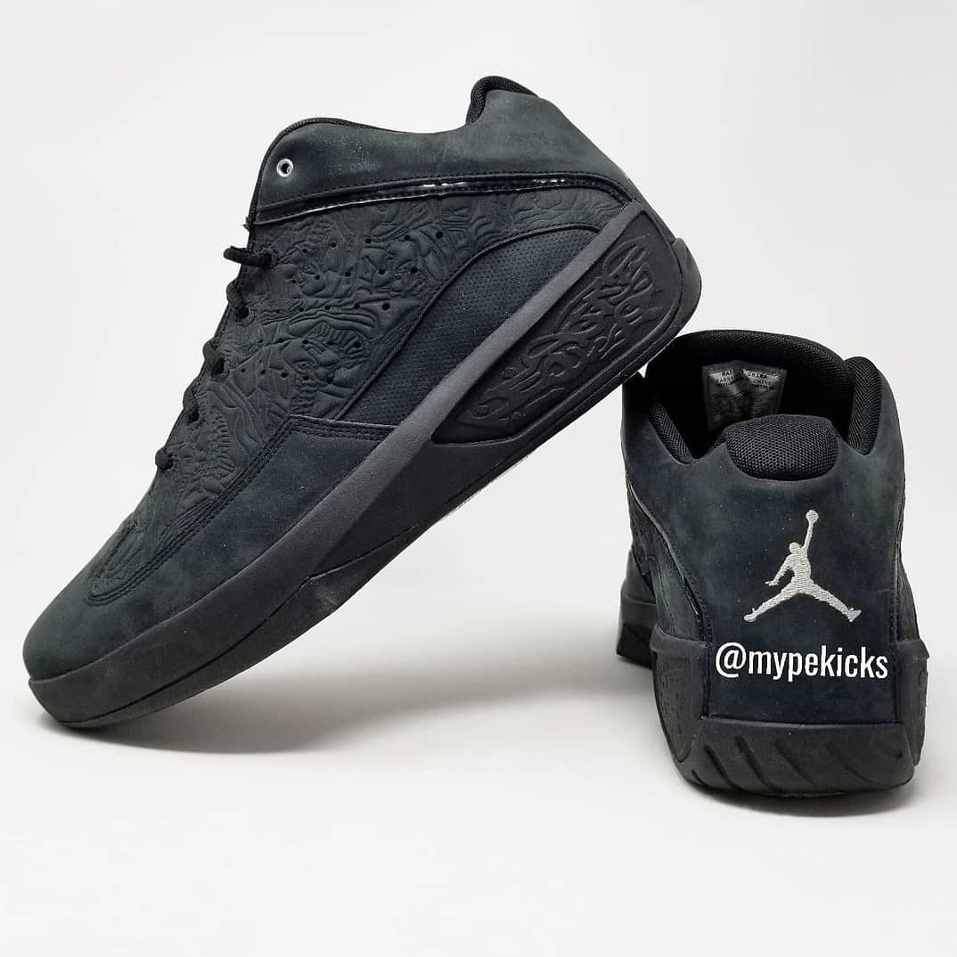 Jordan 2'Smooth - Mike Bibby Knicks PE