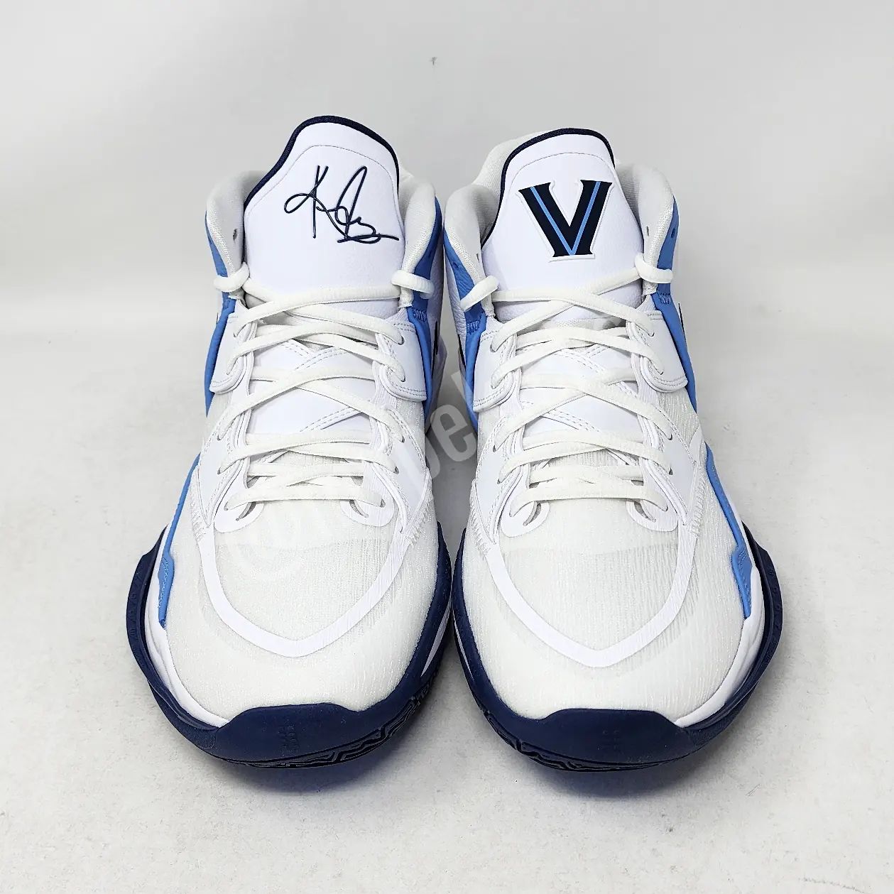 Nike Kyrie Infinity - Villanova Wildcats PE