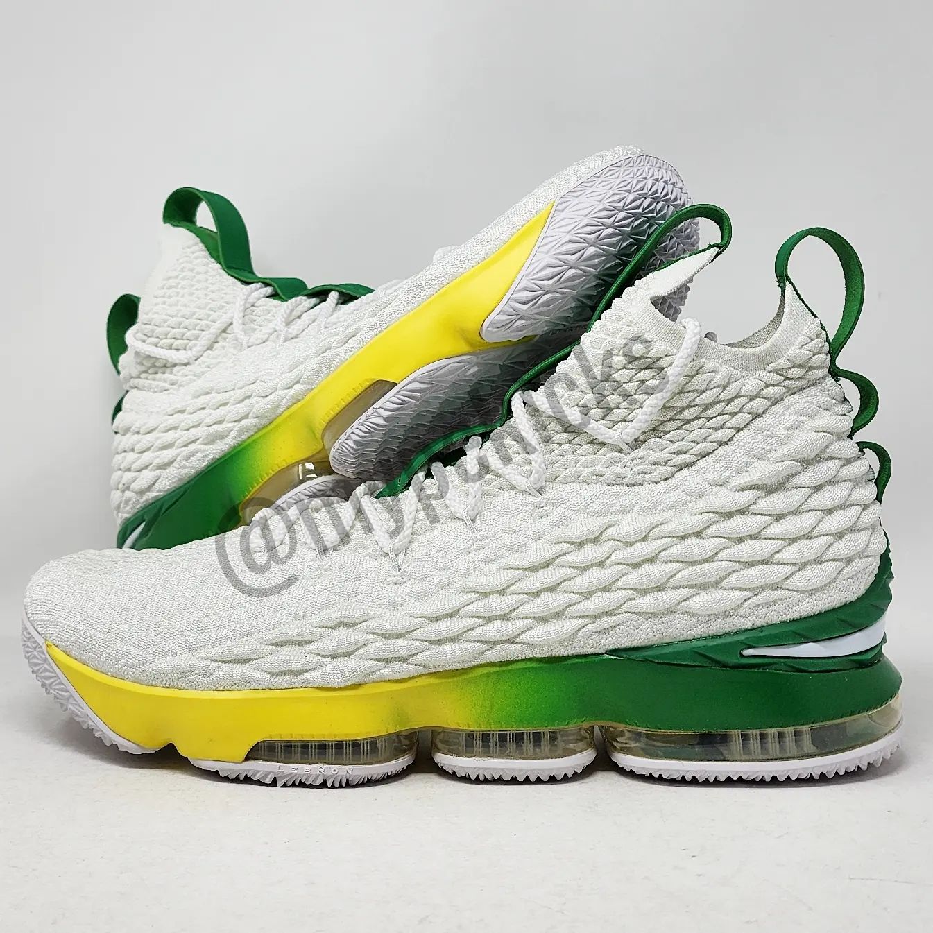 Nike LeBron 15 - Oregon Ducks PE