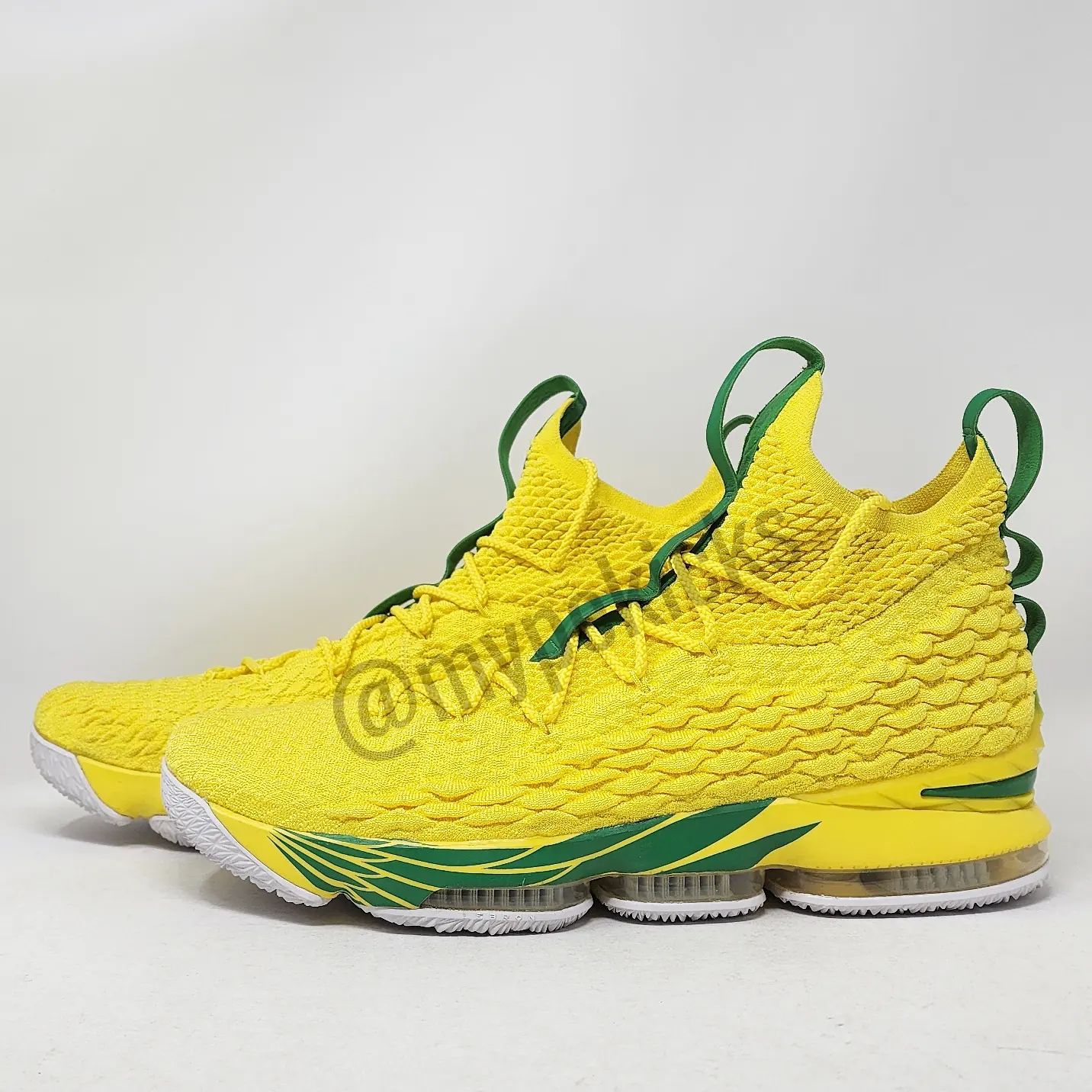 Nike LeBron 15 - Oregon Ducks PE