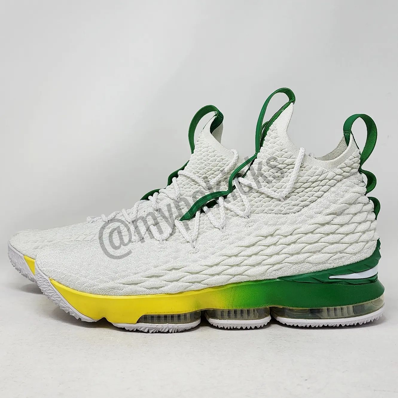 Nike LeBron 15 - Oregon Ducks PE