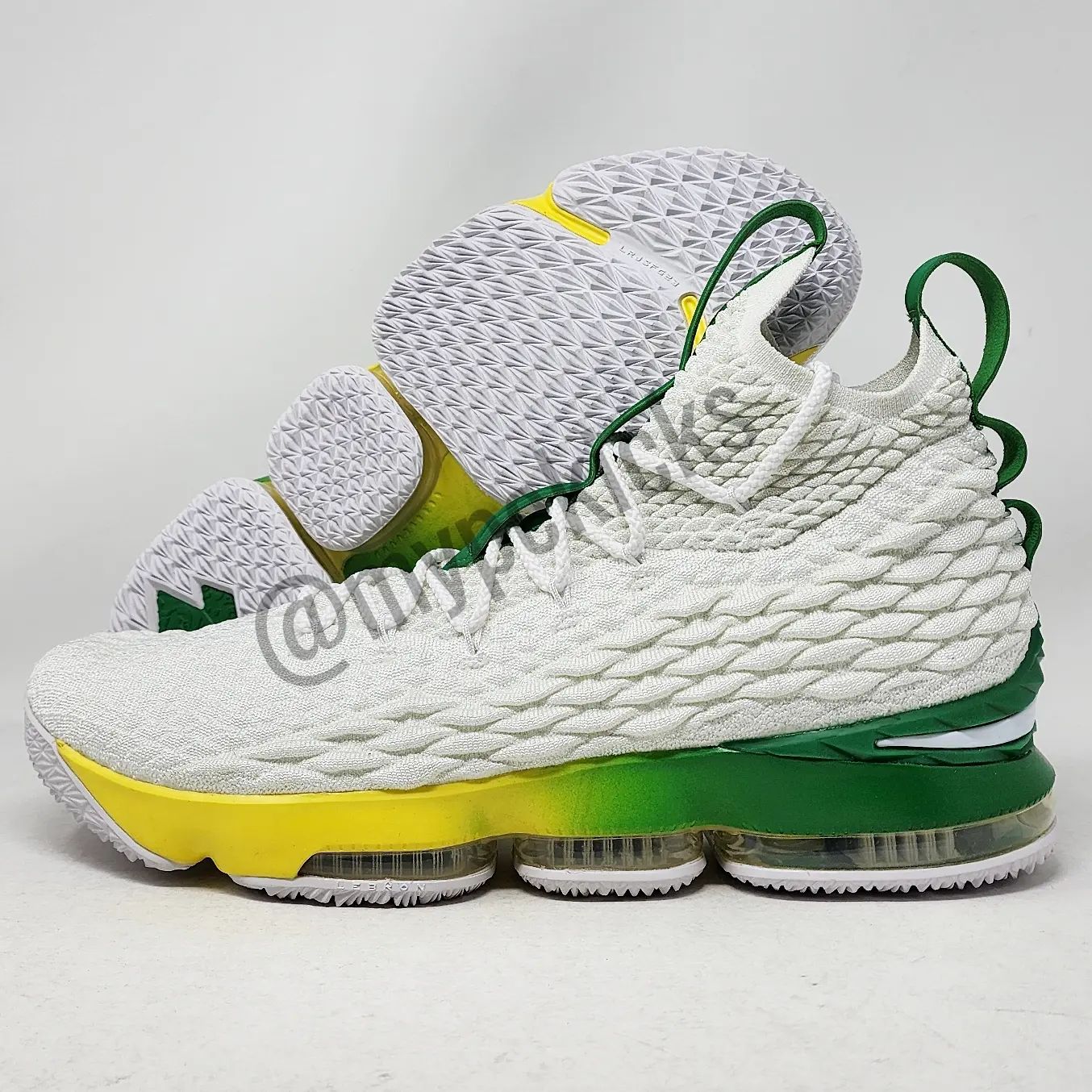 Nike LeBron 15 - Oregon Ducks PE