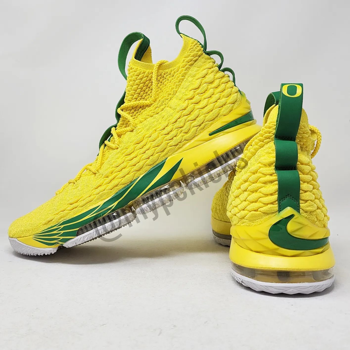 Nike LeBron 15 - Oregon Ducks PE