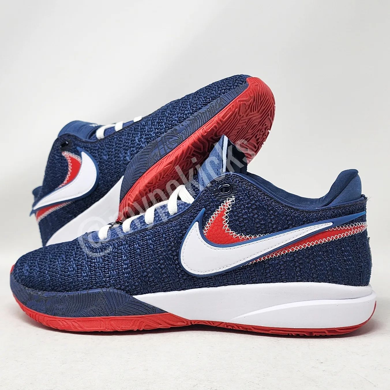Nike LeBron 20 - Duquesne Dukes PE