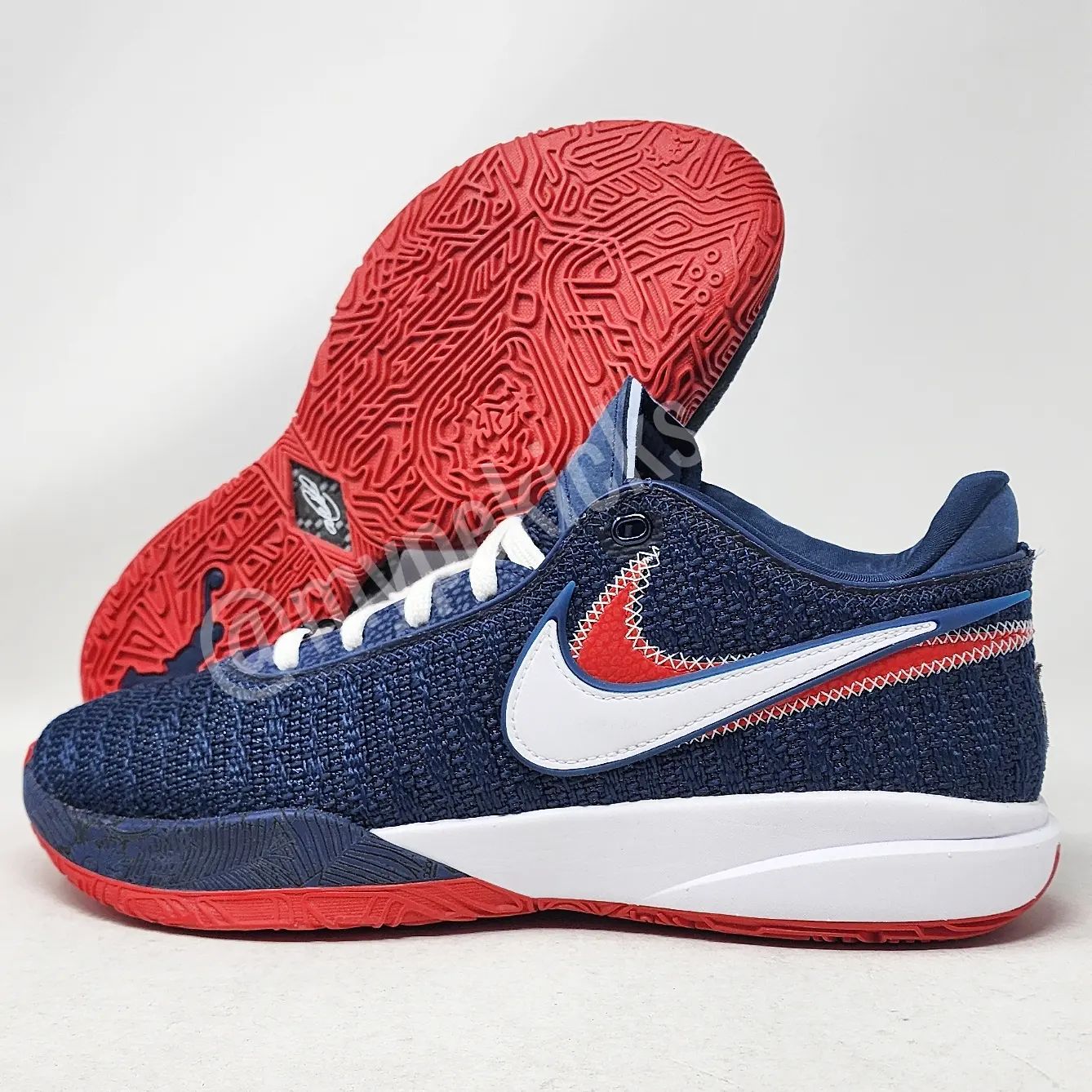 Nike LeBron 20 - Duquesne Dukes PE