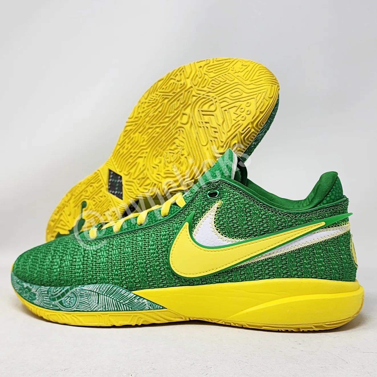 Nike LeBron 20 - Oregon Ducks PE
