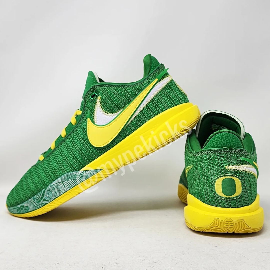 Nike LeBron 20 - Oregon Ducks PE
