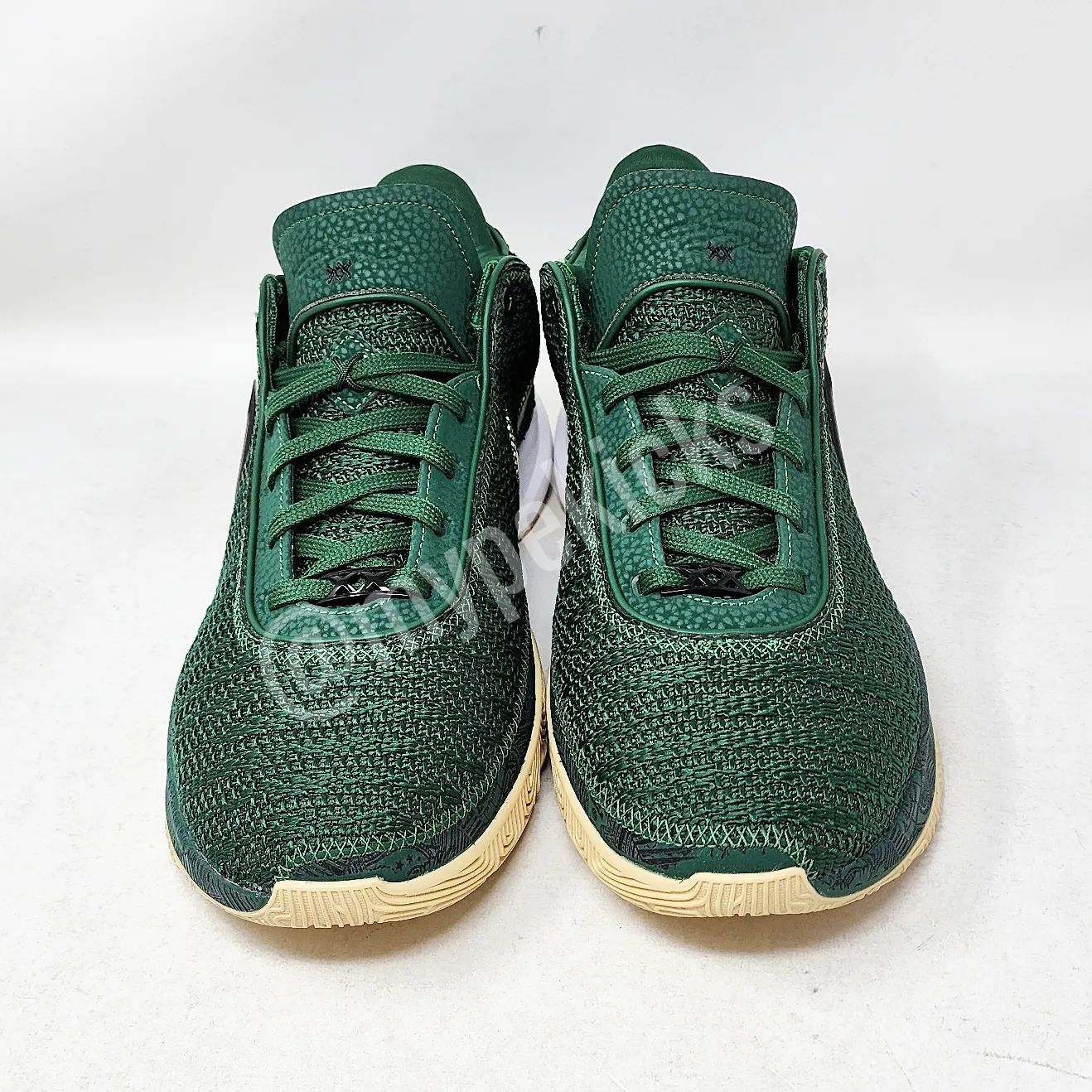 Nike LeBron 20 - SVSM HS Fighting Irish PE