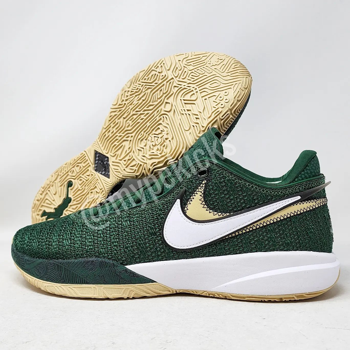 Nike LeBron 20 - SVSM HS Fighting Irish PE