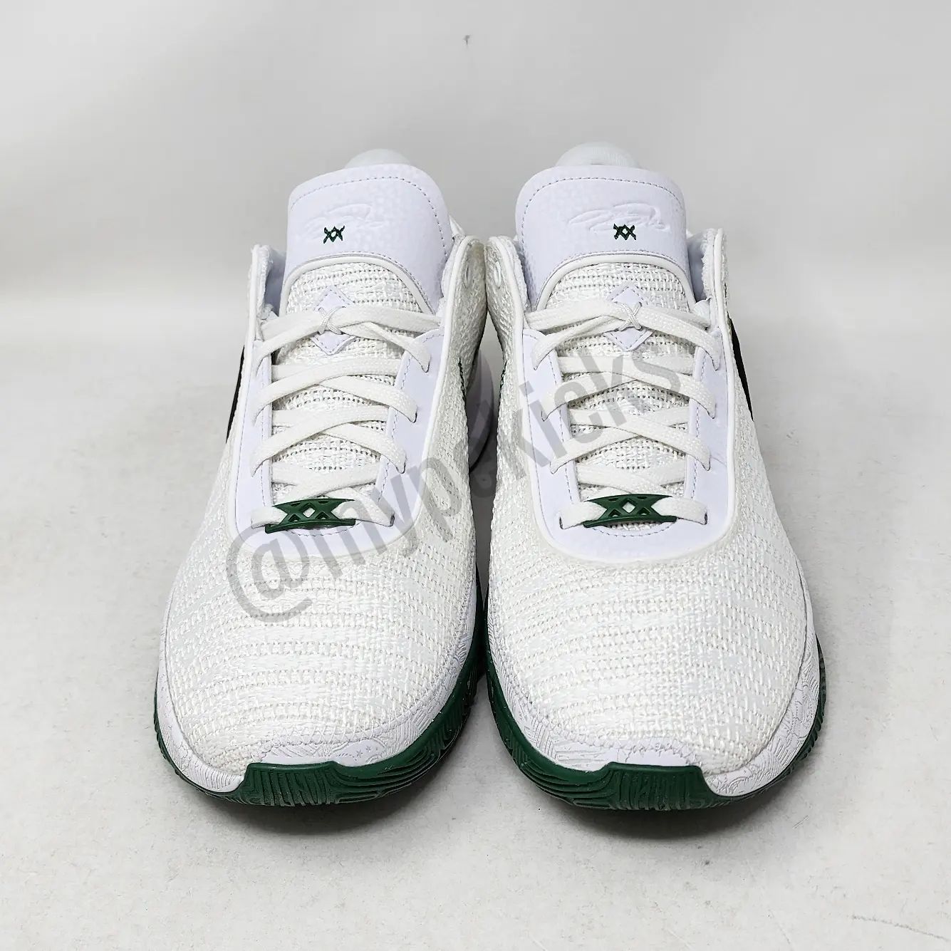 Nike LeBron 20 - SVSM HS Fighting Irish PE