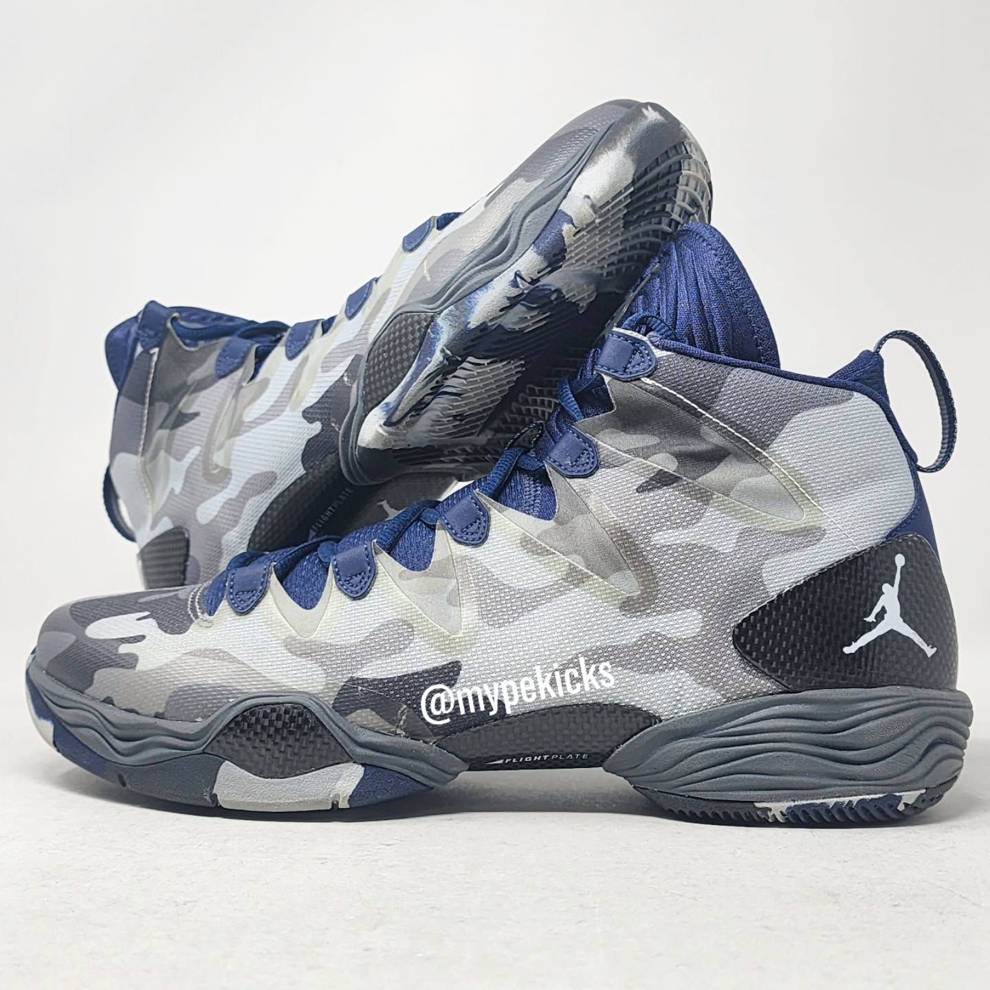 Air Jordan 28 SE - Georgetown Hoyas PE