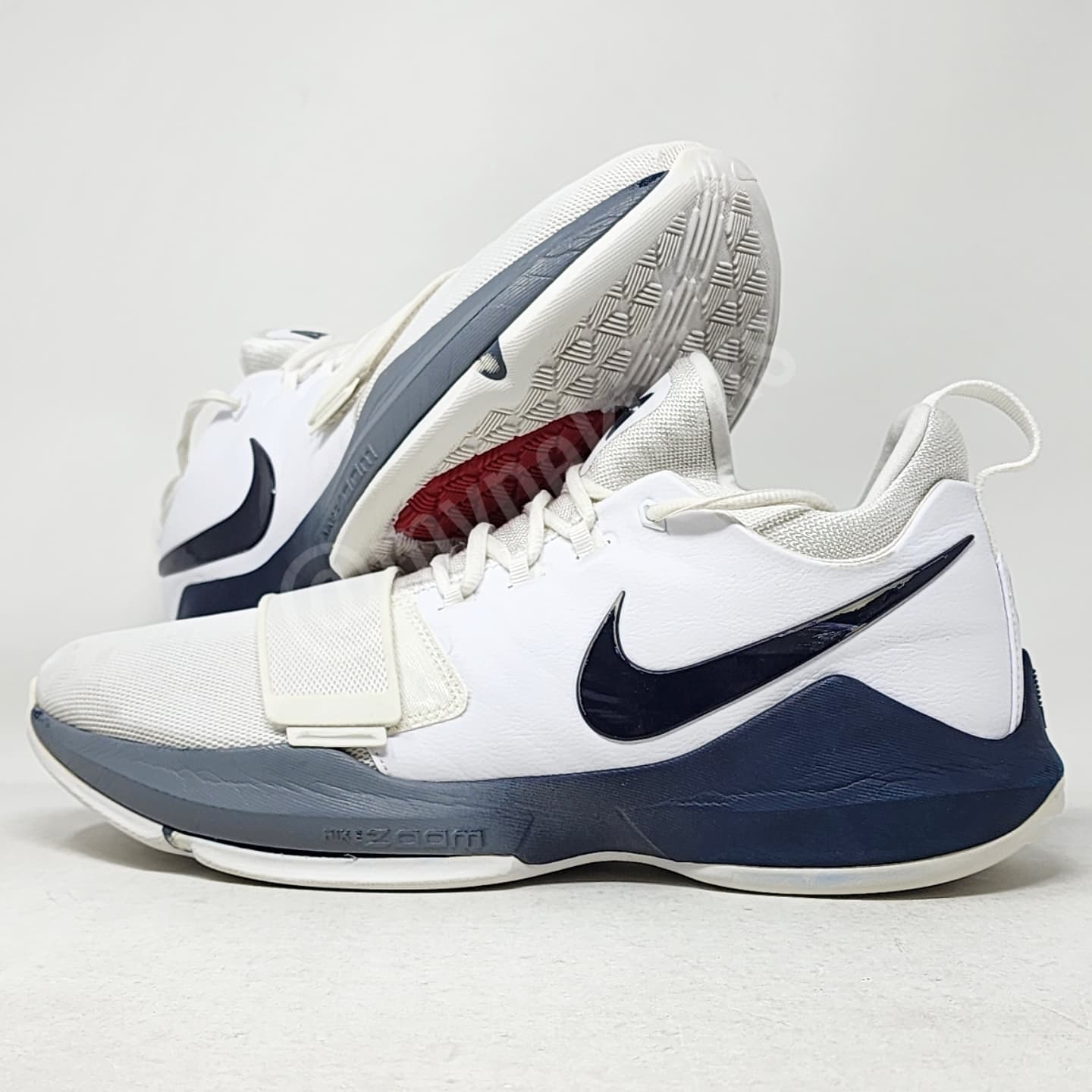 Nike PG 1 - UConn Huskies PE