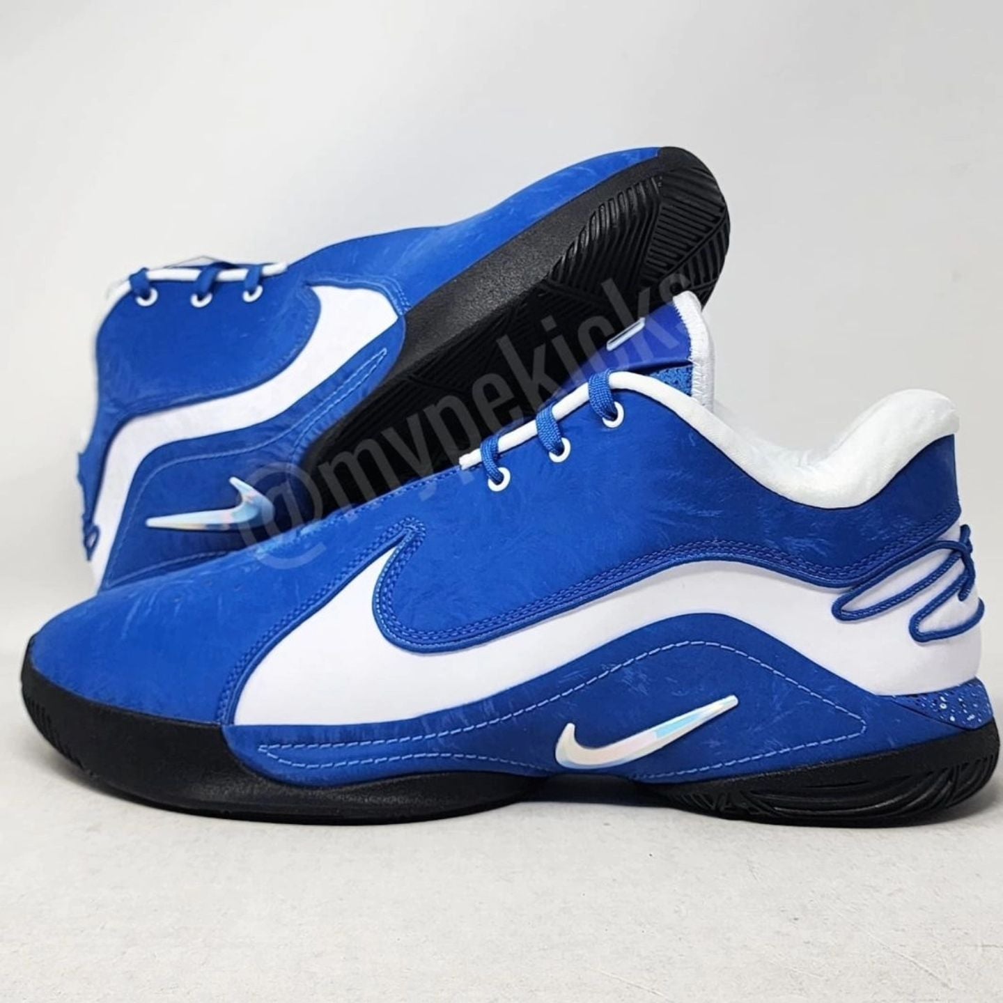 Nike LeBron 22 - Duke Blue Devils PE