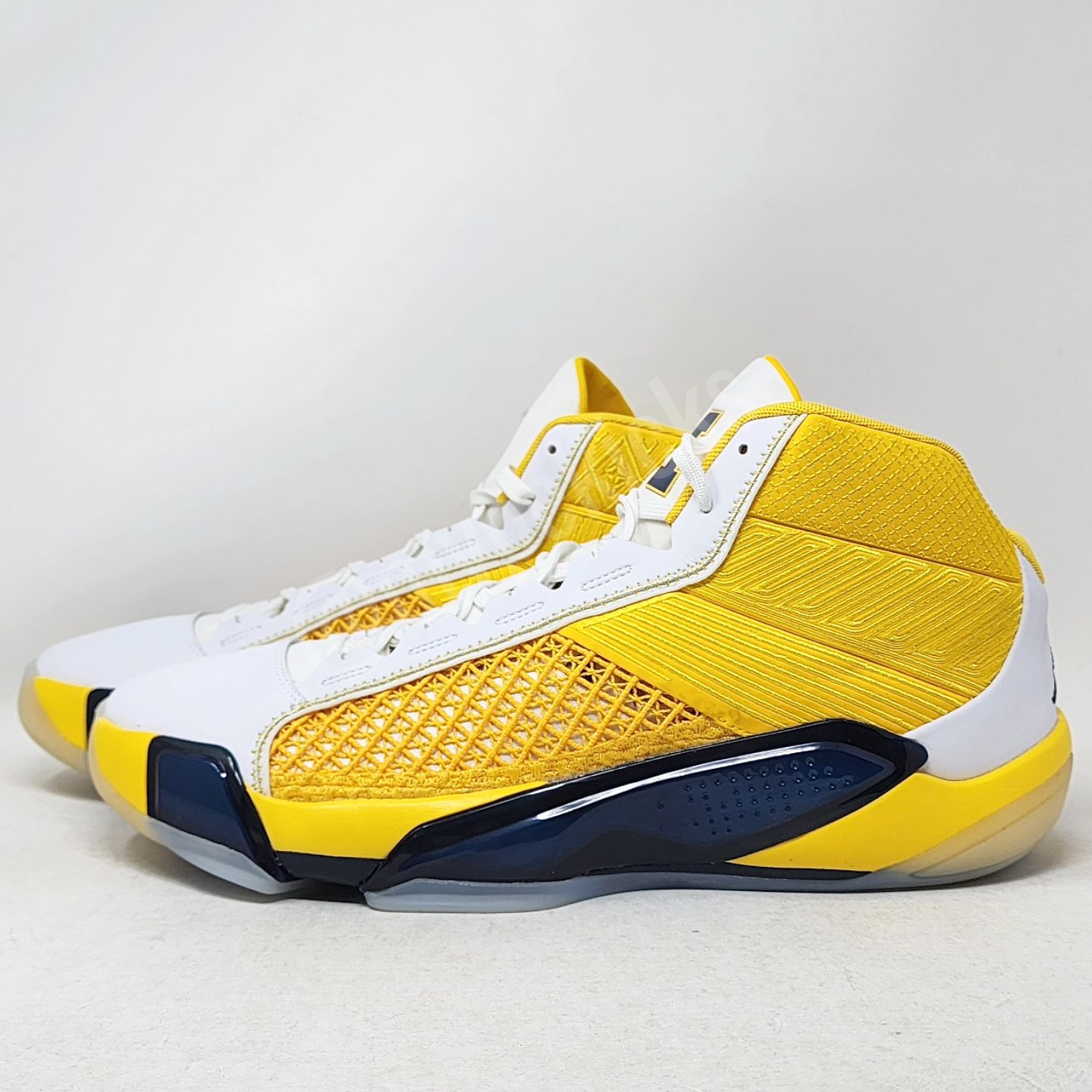 Air Jordan 38 - Michigan Wolverines PE