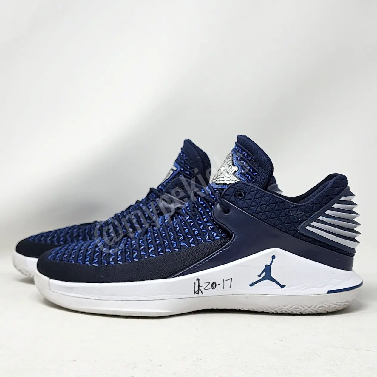 Jordan 32 blue and white online