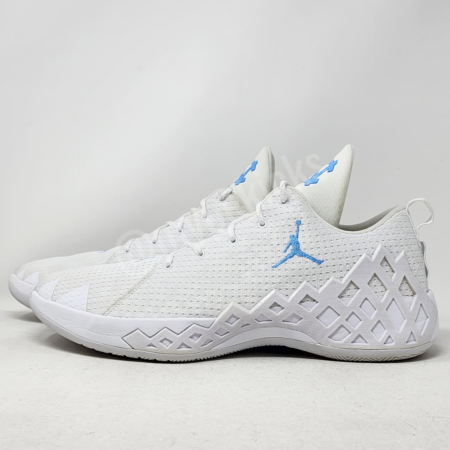 Jordan Diamond Low - UNC Tar Heels PE