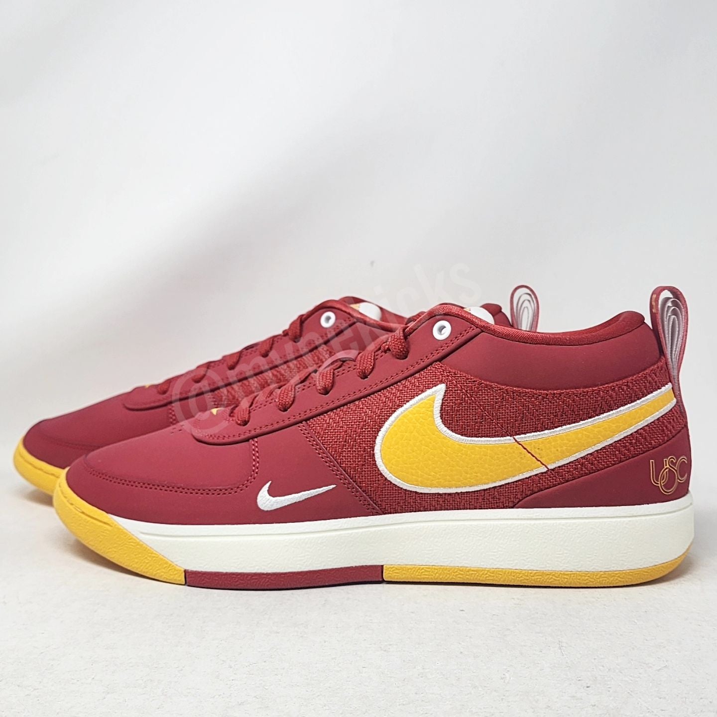 Nike Book 1 - USC Trojans PE