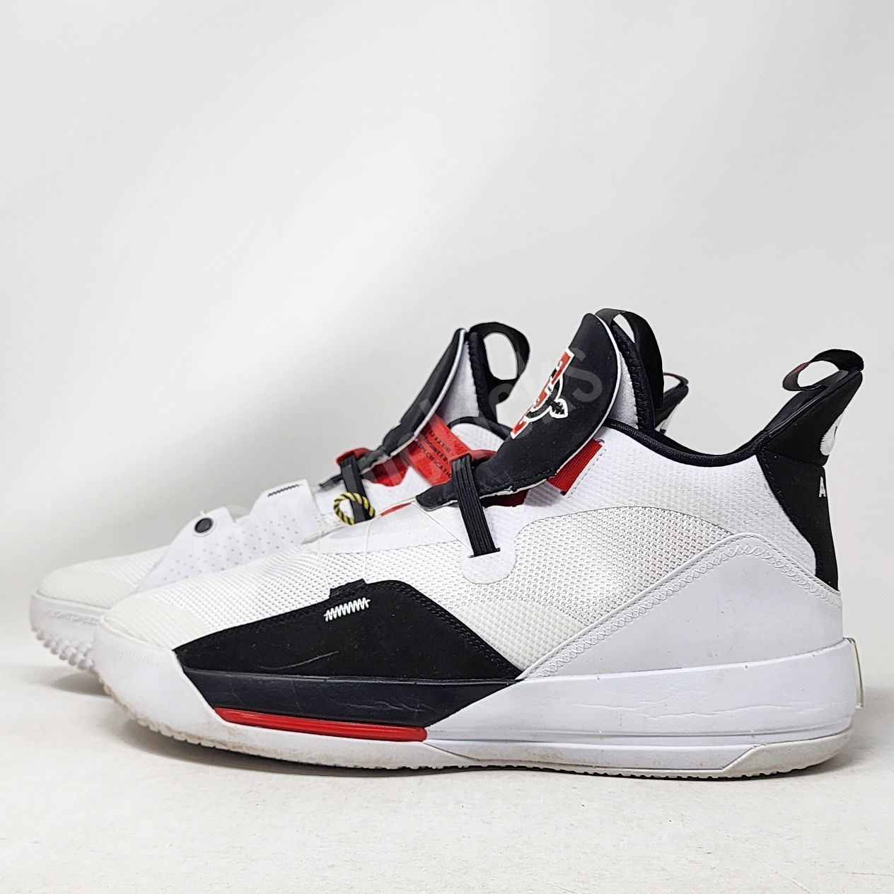 Jordan 33 black red online