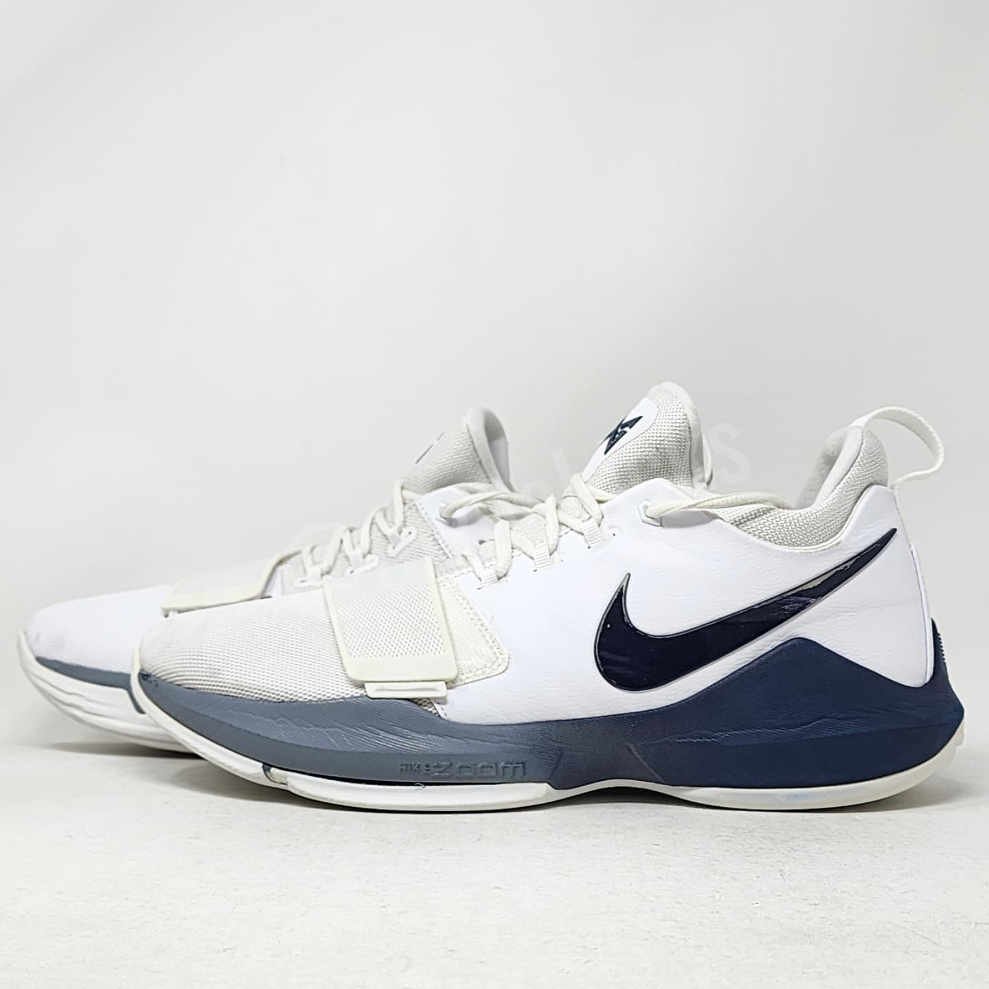 Nike PG 1 - UConn Huskies PE