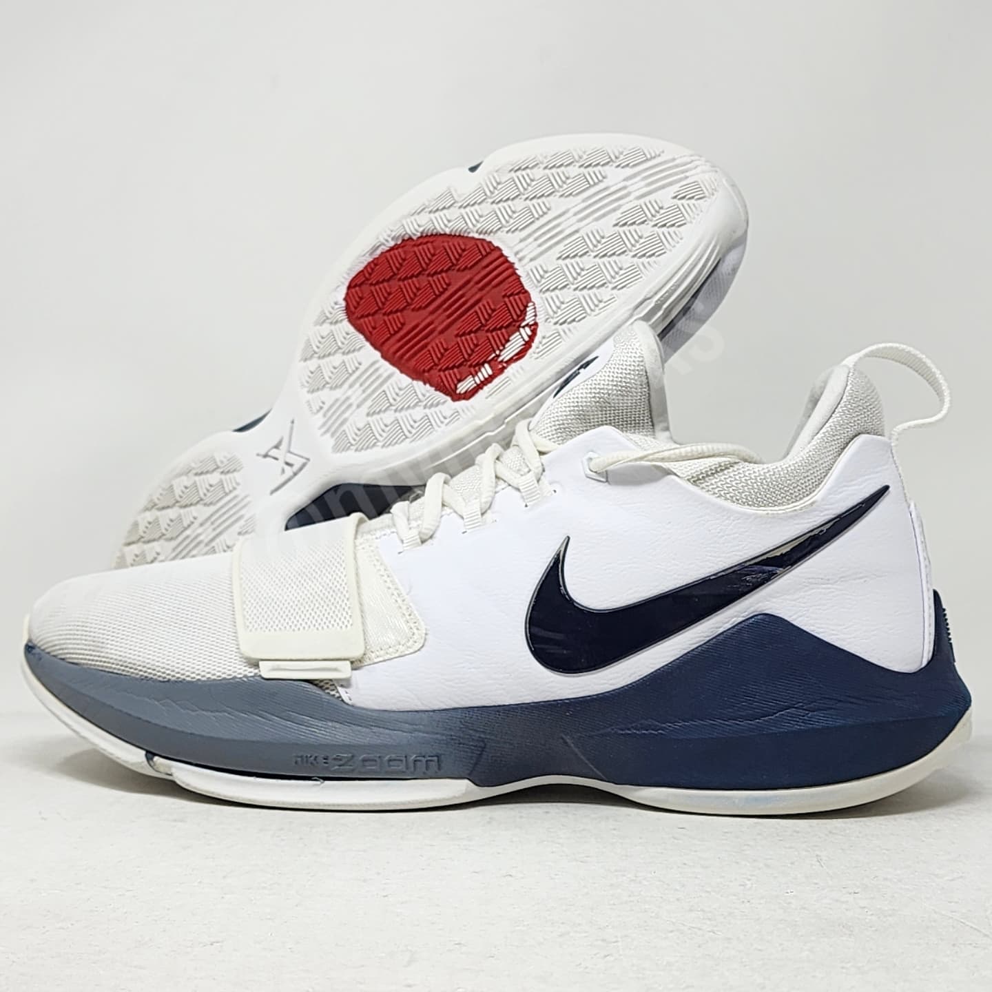 Nike PG 1 - UConn Huskies PE