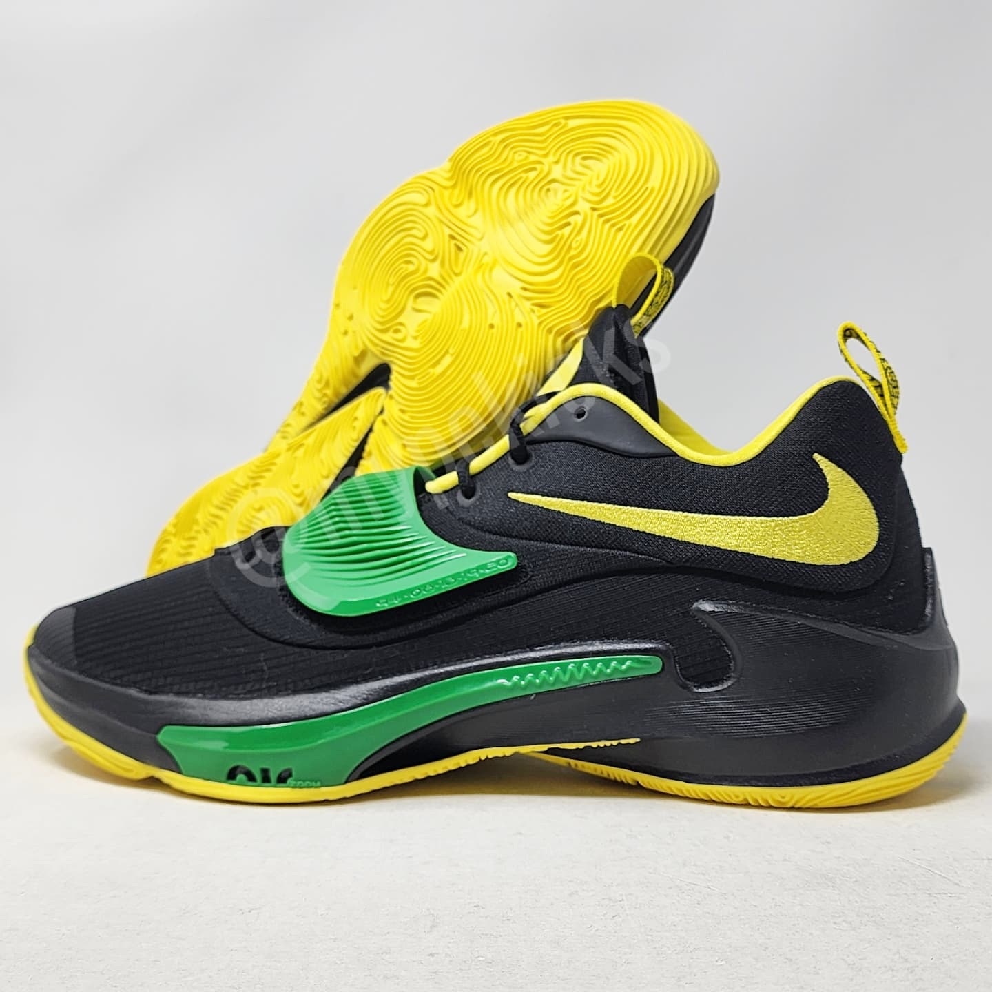 Nike Zoom Freak 3 - Oregon Ducks PE