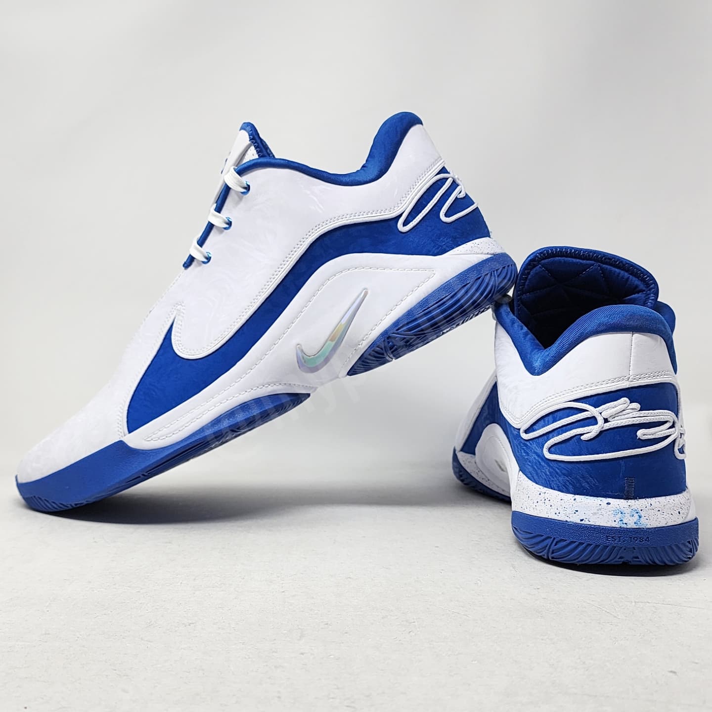 Nike LeBron 22 - Kentucky Wildcats PE
