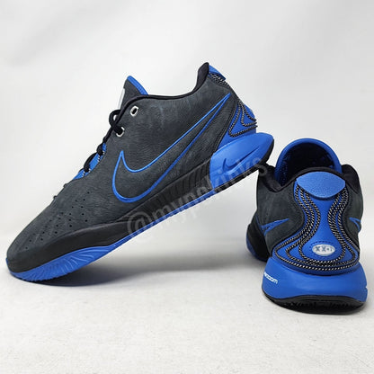 Nike LeBron 21 - Duke Blue Devils PE