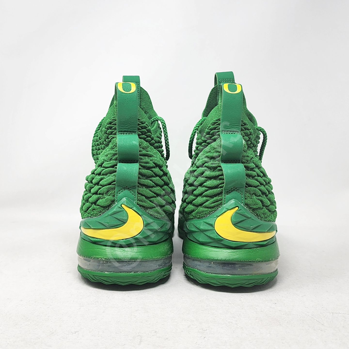 Nike LeBron 15 - Oregon Ducks PE