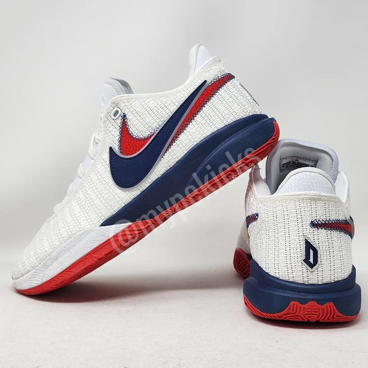 Nike LeBron 20 - Duquesne Dukes PE